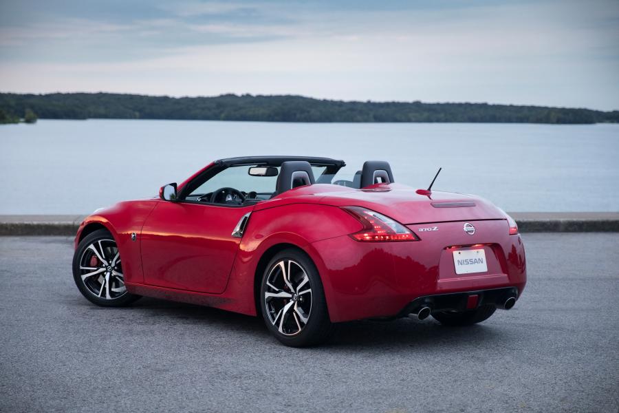  Nissan 370Z Roadster (Z34) 2013 года  (NA) (фото 9 из 26)